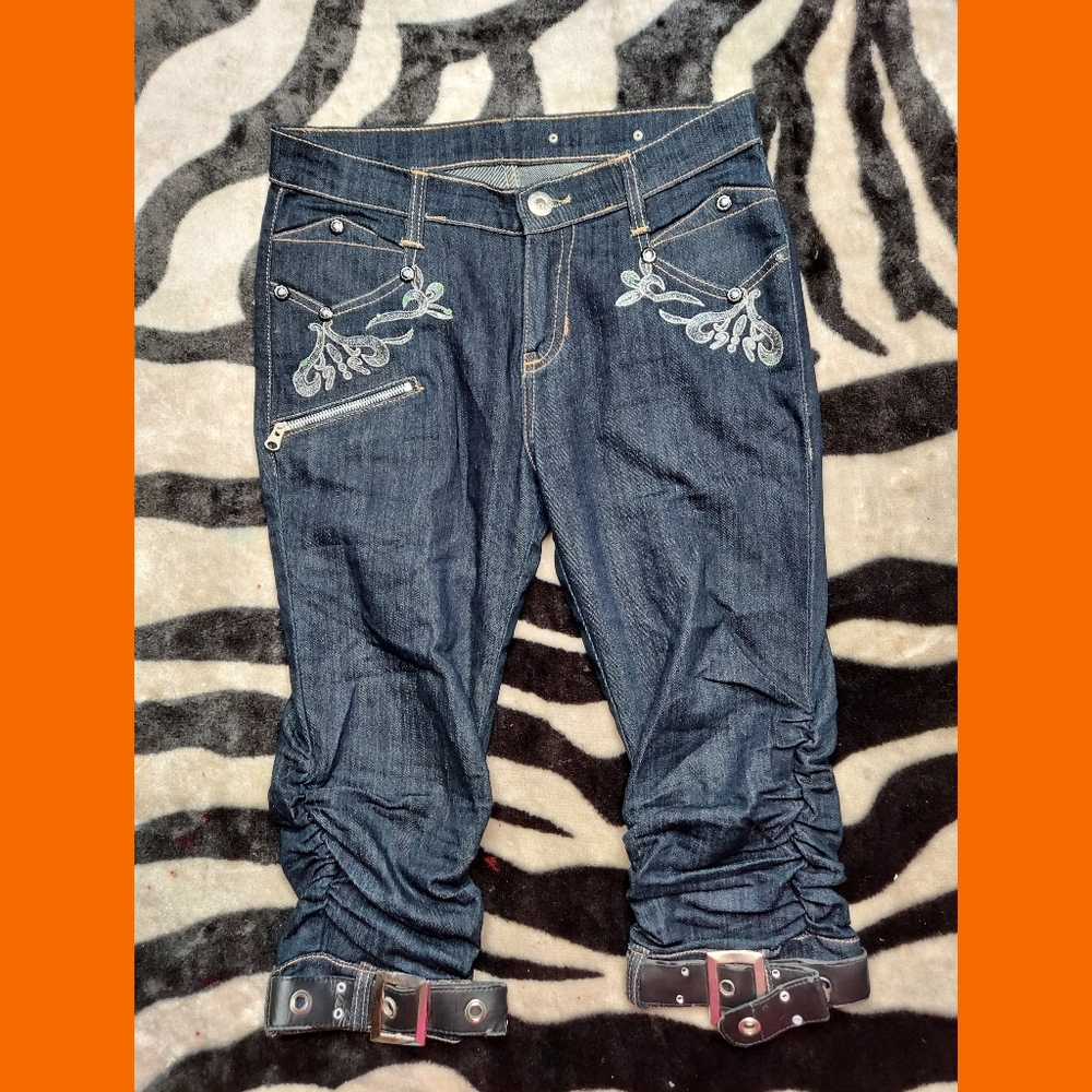 Blue Jean Capris with belt ankles